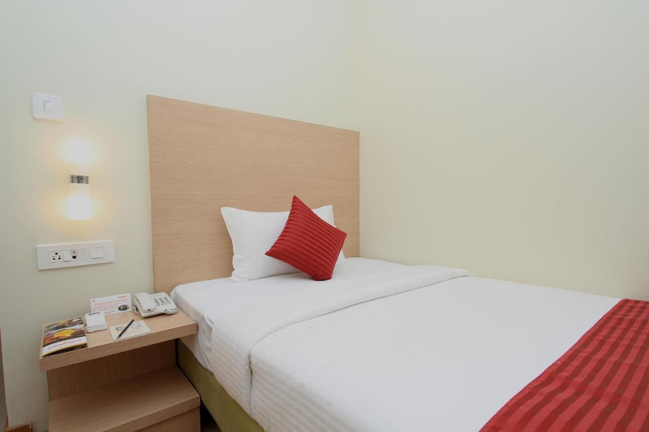 Hotel La Sara Regent Bengaluru Zewnętrze zdjęcie