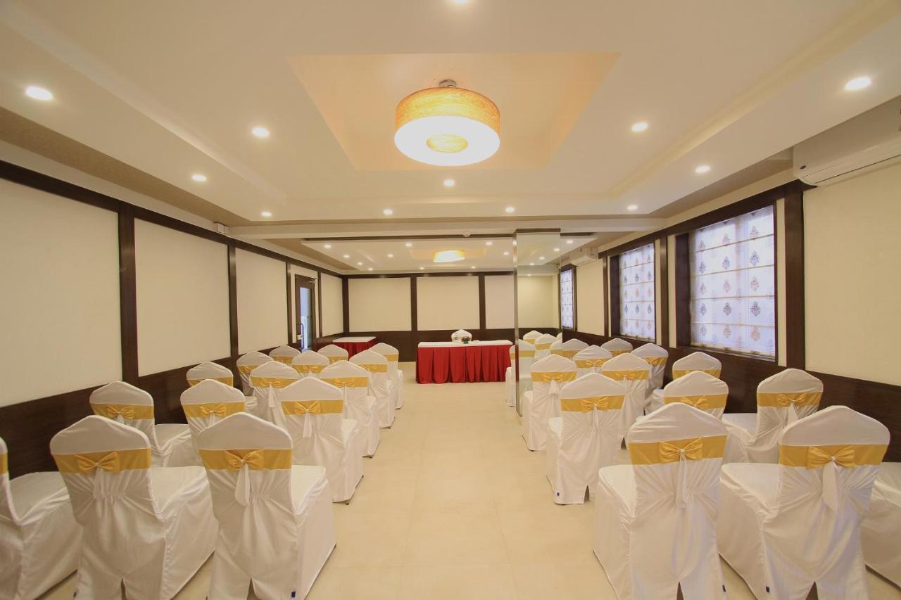 Hotel La Sara Regent Bengaluru Zewnętrze zdjęcie