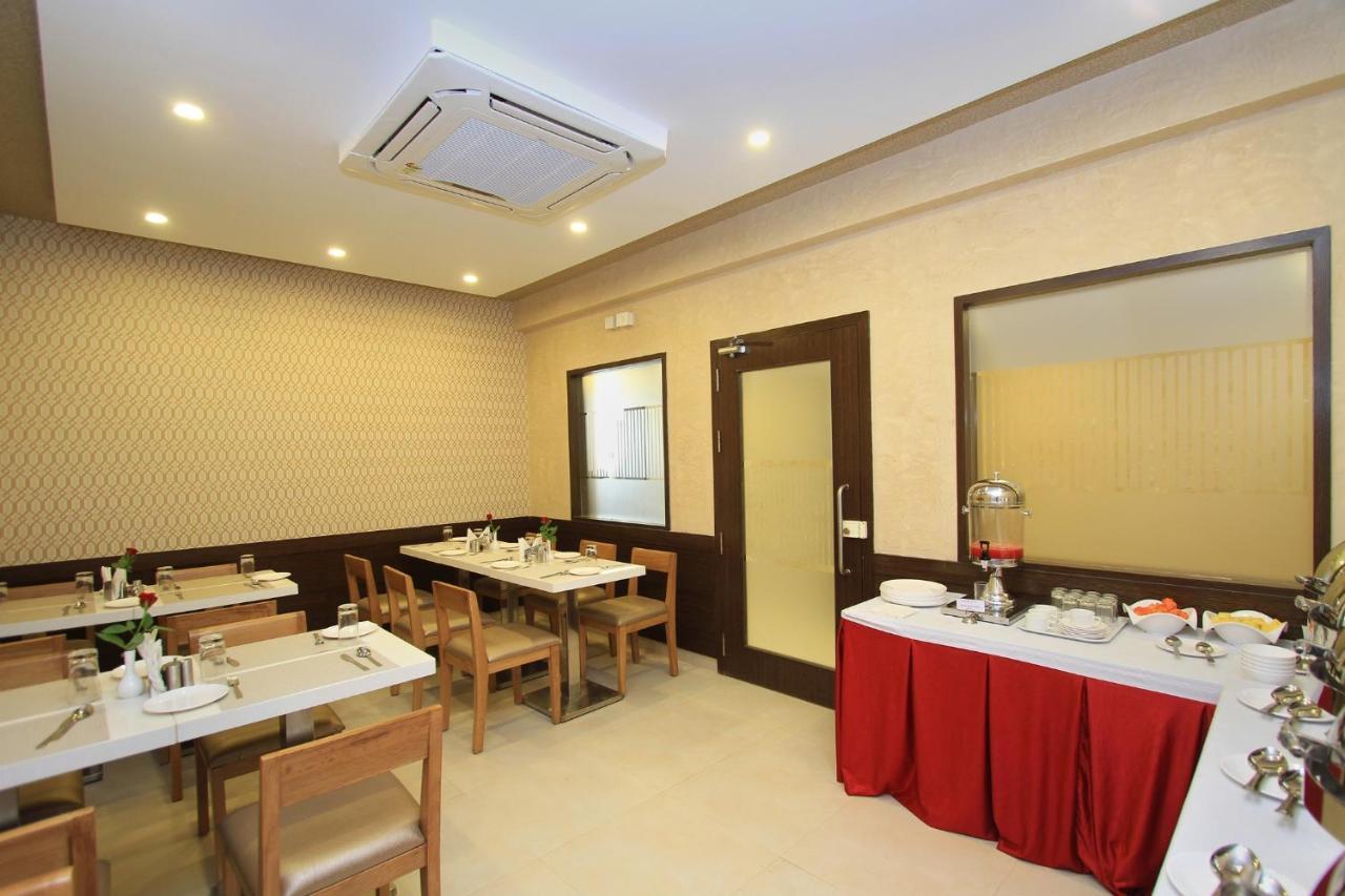 Hotel La Sara Regent Bengaluru Zewnętrze zdjęcie
